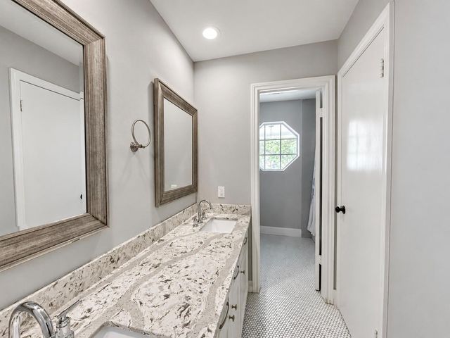 11642 Trailmont Drive, Houston, TX 77077