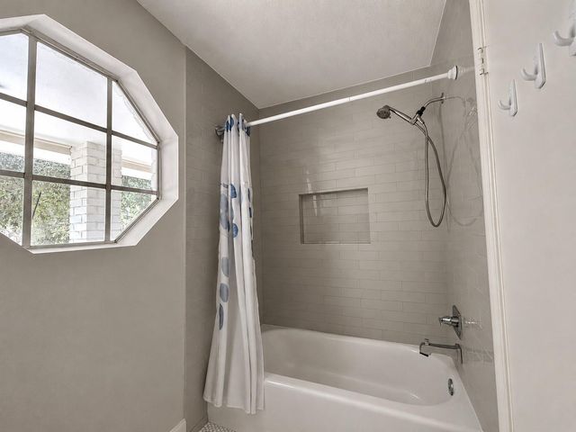 11642 Trailmont Drive, Houston, TX 77077