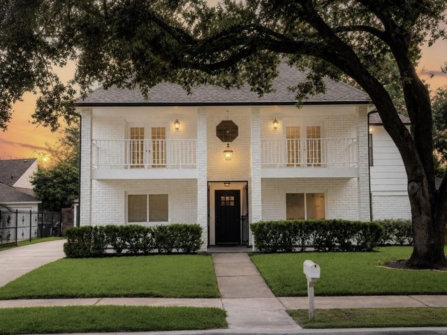 11642 Trailmont Drive, Houston, TX 77077