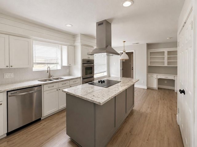 11642 Trailmont Drive, Houston, TX 77077