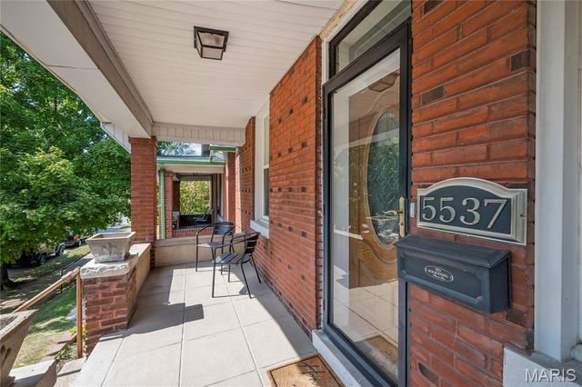 5537 Devonshire Avenue, St Louis, MO 63109