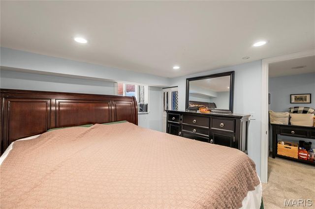 5537 Devonshire Avenue, St Louis, MO 63109