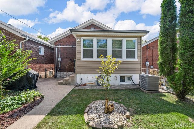 5537 Devonshire Avenue, St Louis, MO 63109