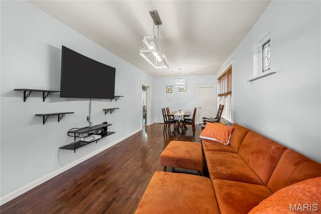5537 Devonshire Avenue, St Louis, MO 63109