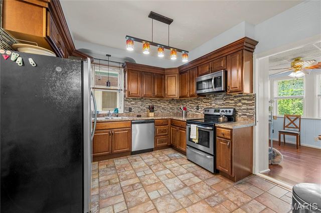 5537 Devonshire Avenue, St Louis, MO 63109
