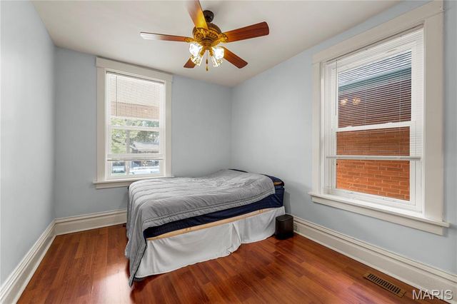 5537 Devonshire Avenue, St Louis, MO 63109