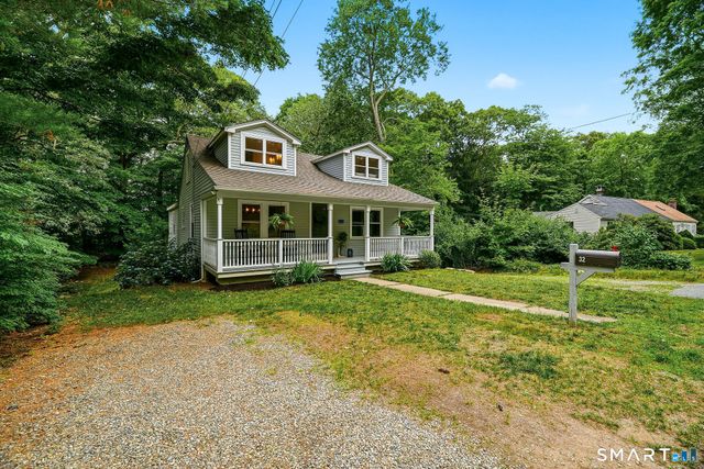 32 Sunset Terrace, Essex, CT 06426