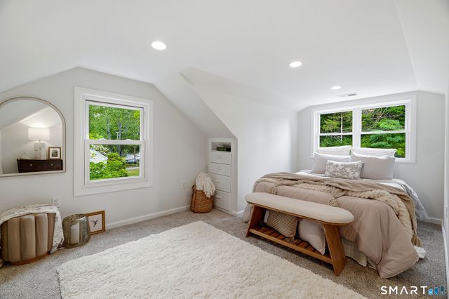 32 Sunset Terrace, Essex, CT 06426