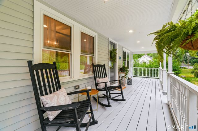32 Sunset Terrace, Essex, CT 06426