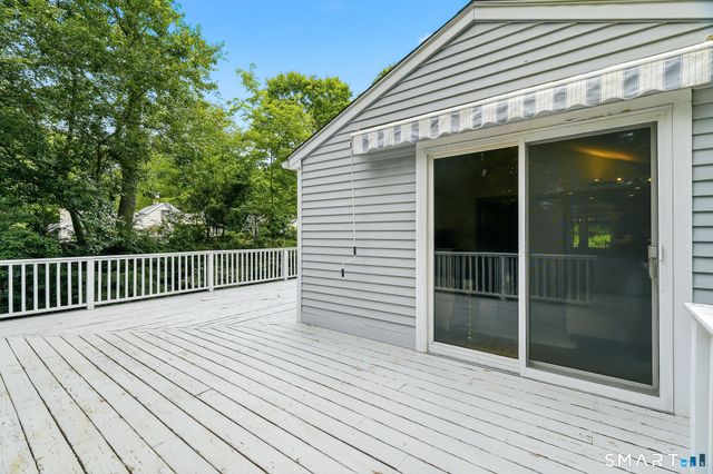 32 Sunset Terrace, Essex, CT 06426