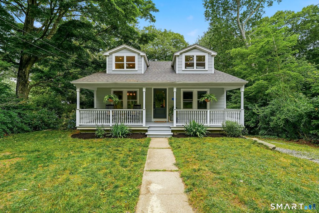 32 Sunset Terrace, Essex, CT 06426