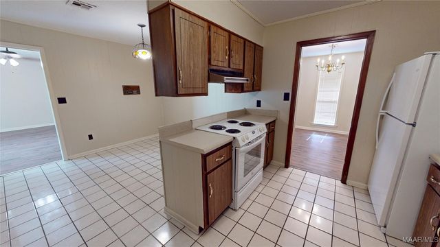 2112 COTTINGHAM Drive, Montgomery, AL 36106