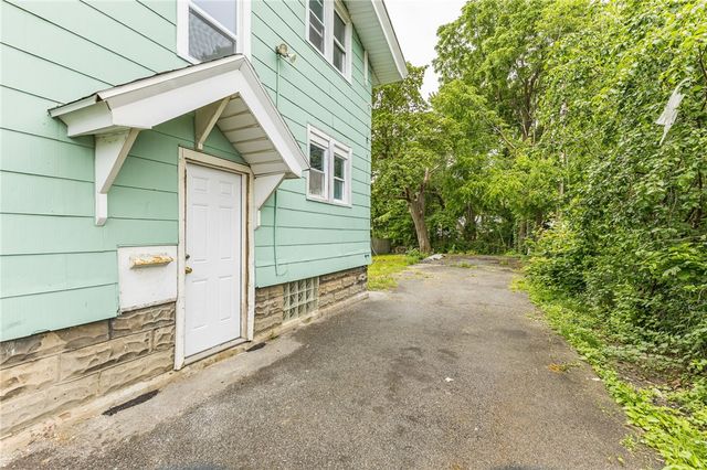 140 Curlew Street, Rochester, NY 14613
