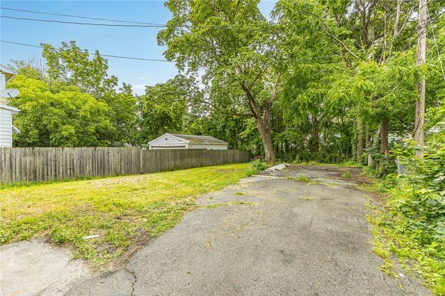 140 Curlew Street, Rochester, NY 14613