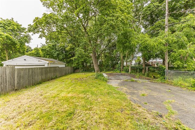140 Curlew Street, Rochester, NY 14613