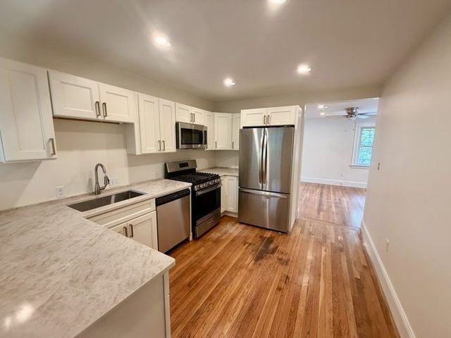 37 Rogers Park 2, Boston, MA 02135