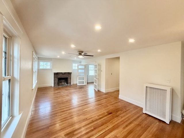 37 Rogers Park 2, Boston, MA 02135