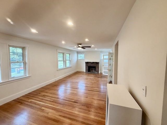 37 Rogers Park 2, Boston, MA 02135