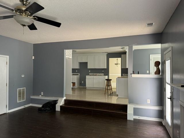 2112 Bradford Pear SE Circle, Conyers, GA 30013