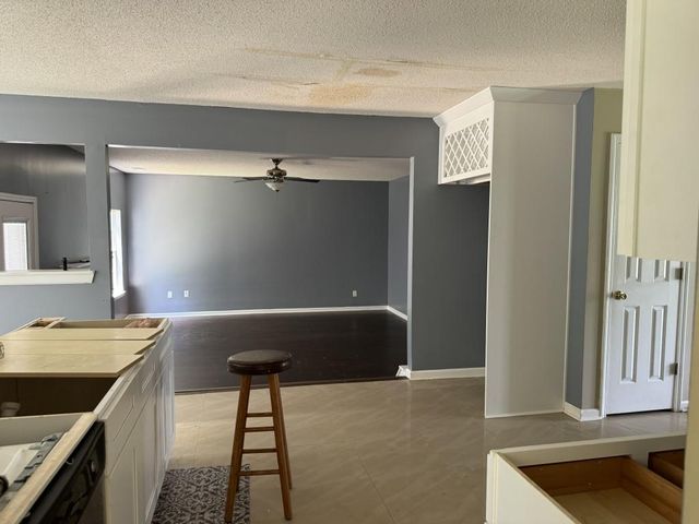 2112 Bradford Pear SE Circle, Conyers, GA 30013