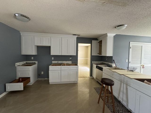 2112 Bradford Pear SE Circle, Conyers, GA 30013