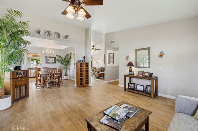 27814 Santa Clarita Road, Saugus, CA 91350