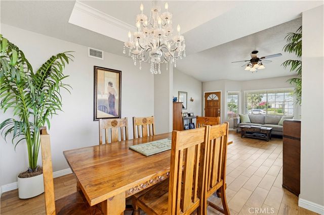 27814 Santa Clarita Road, Saugus, CA 91350