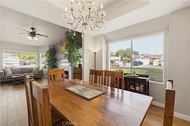 27814 Santa Clarita Road, Saugus, CA 91350