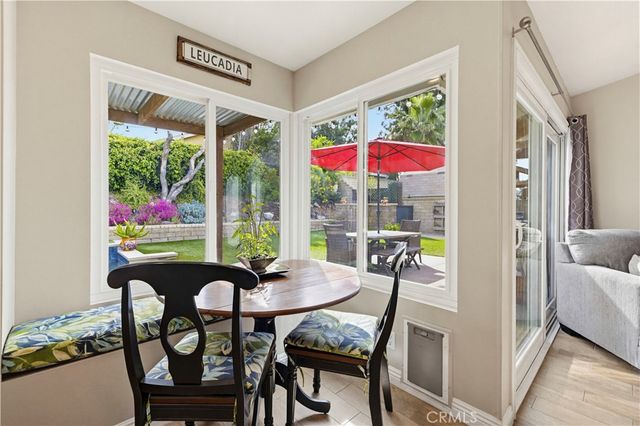 27814 Santa Clarita Road, Saugus, CA 91350