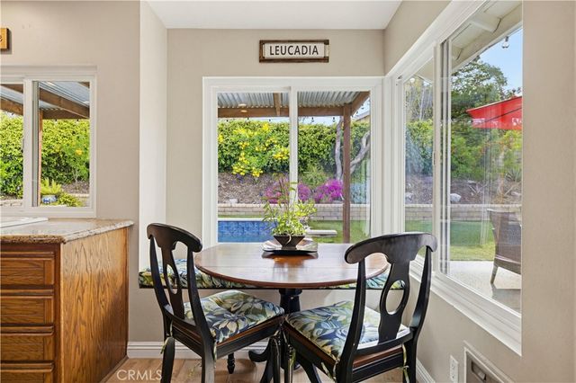 27814 Santa Clarita Road, Saugus, CA 91350