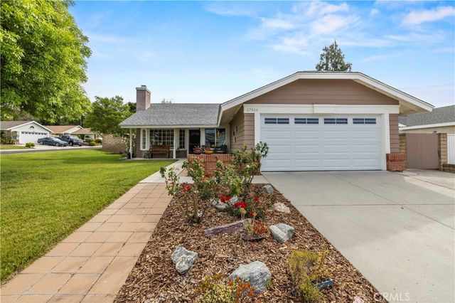 27814 Santa Clarita Road, Saugus, CA 91350