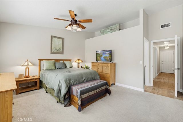 27814 Santa Clarita Road, Saugus, CA 91350