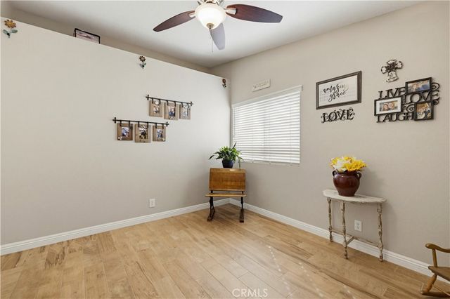 27814 Santa Clarita Road, Saugus, CA 91350