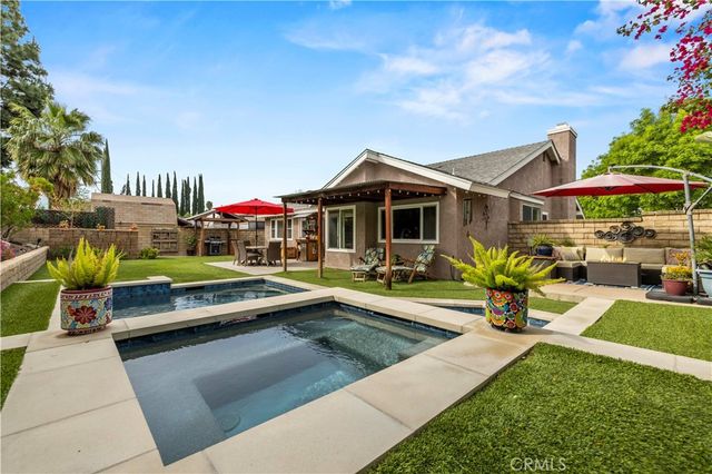 27814 Santa Clarita Road, Saugus, CA 91350