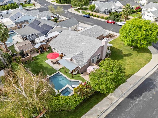 27814 Santa Clarita Road, Saugus, CA 91350