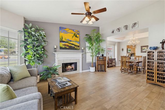 27814 Santa Clarita Road, Saugus, CA 91350