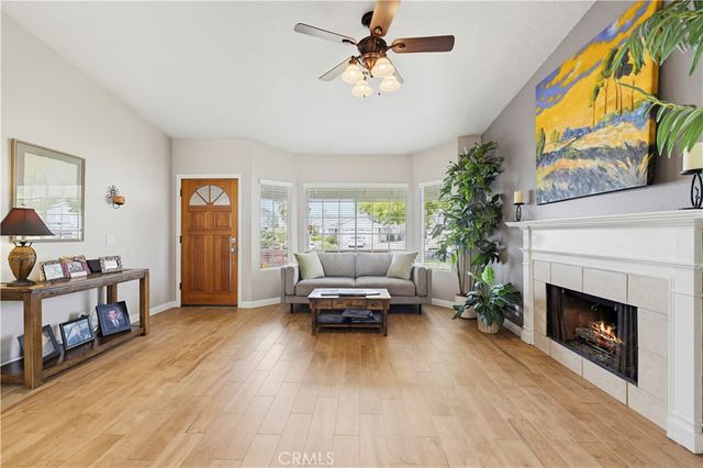 27814 Santa Clarita Road, Saugus, CA 91350