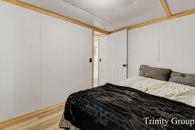 7615 S Croton Hardy Drive, Newaygo, MI 49337