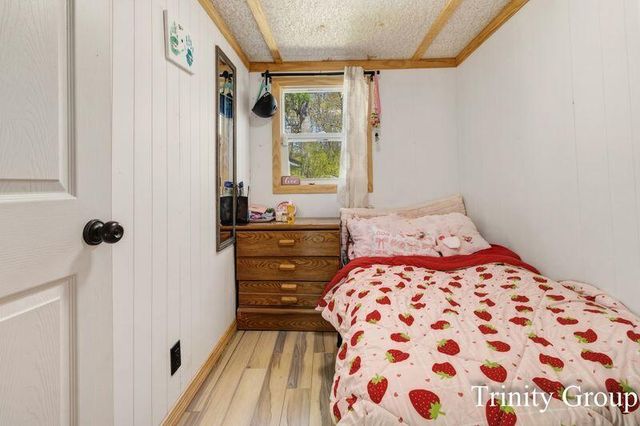 7615 S Croton Hardy Drive, Newaygo, MI 49337