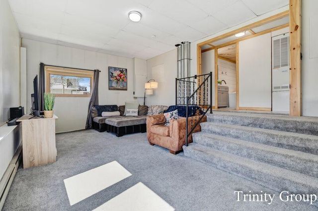 7615 S Croton Hardy Drive, Newaygo, MI 49337