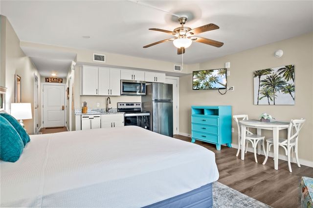 800 Sandcastle Dr 311, Port Aransas, TX 78373