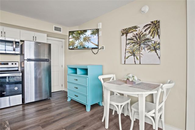 800 Sandcastle Dr 311, Port Aransas, TX 78373