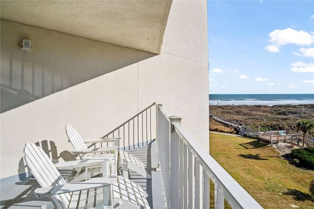 800 Sandcastle Dr 311, Port Aransas, TX 78373