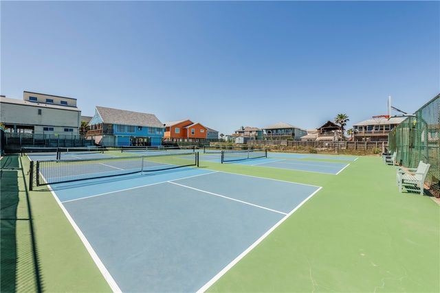 800 Sandcastle Dr 311, Port Aransas, TX 78373