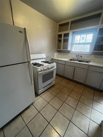 1711 W Main Street 3, Houston, TX 77098