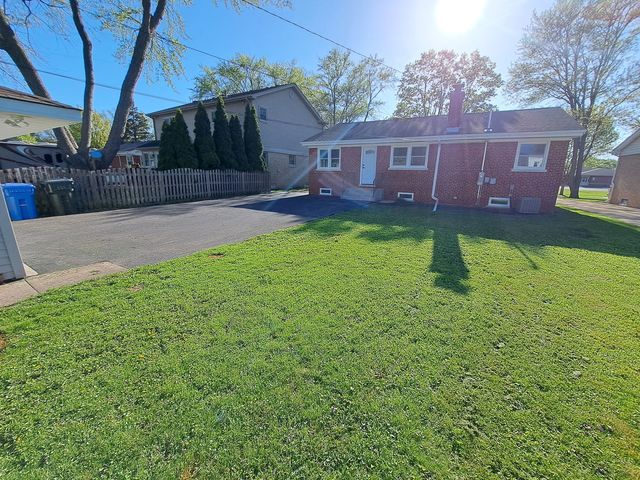 307 N Fairview Avenue, Mount Prospect, IL 60056