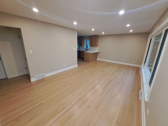 307 N Fairview Avenue, Mount Prospect, IL 60056
