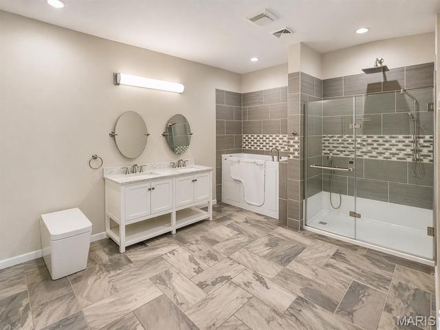 310 E Texas Avenue, Sandoval, IL 62882