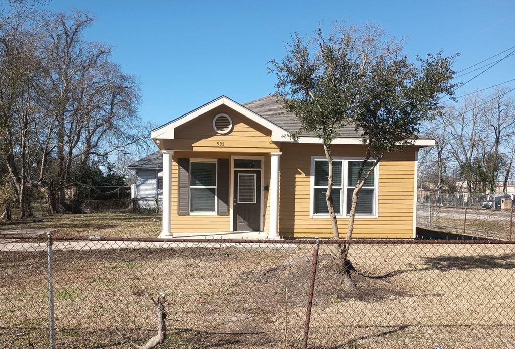 995 Ewing Street, Beaumont, TX 77701