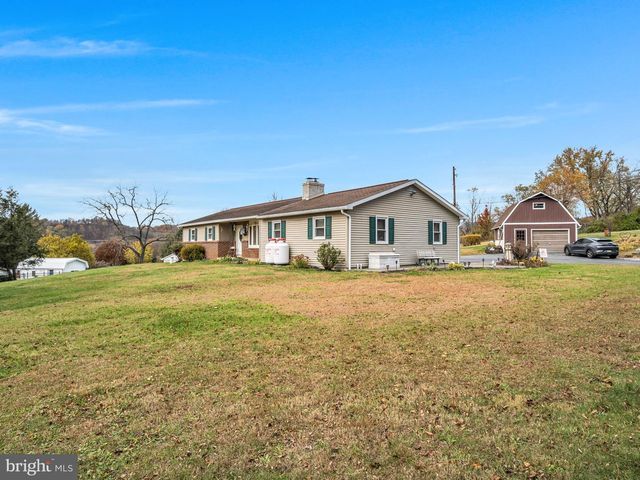 101 OLD FERRY RD, Millerstown, PA 17062